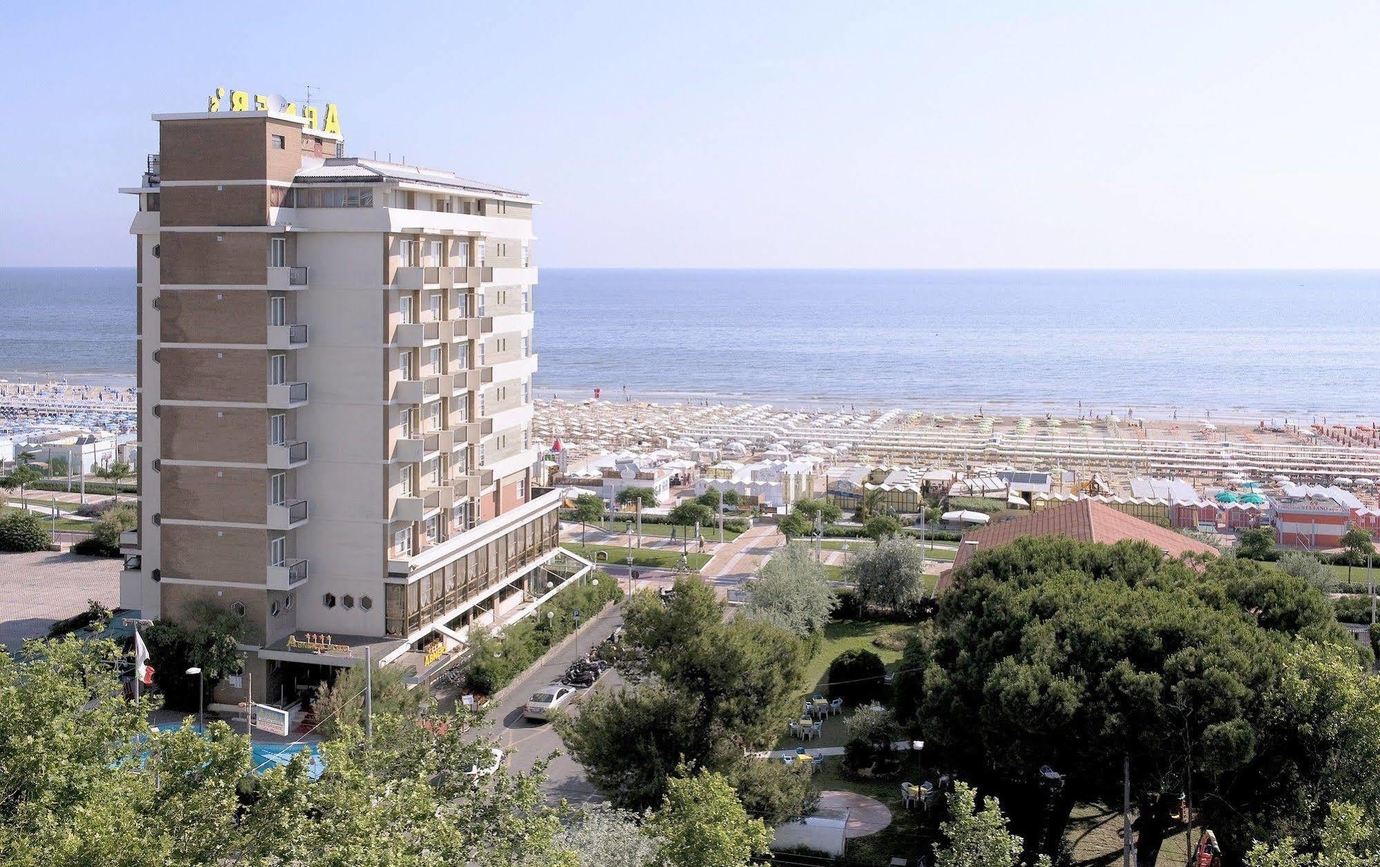 Hotel Abner'S Ричоне Екстериор снимка